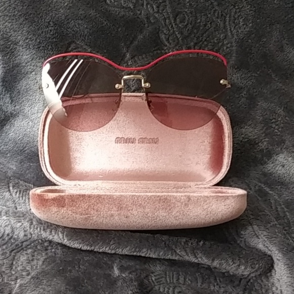 NWOT! Miu Miu Pink Gradient lens! NEW!! - Picture 1 of 4